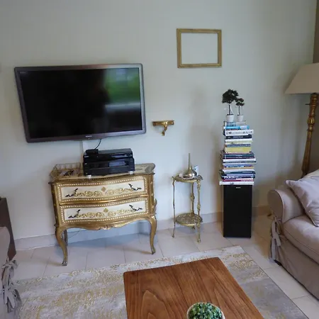 Le Clos Des Camelias Holiday home *