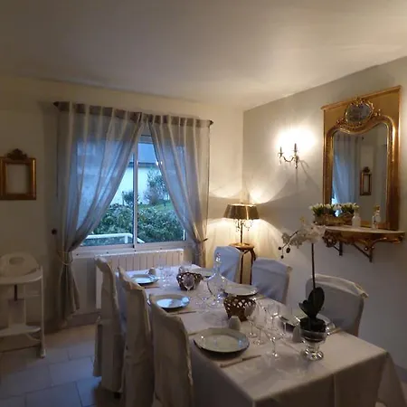 Le Clos Des Camelias, 4 Chambres- 8 Personnes- 300m De La *