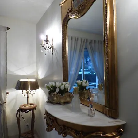 Tatil Evi Le Clos Des Camelias, 4 Chambres- 8 Personnes- 300m De La *