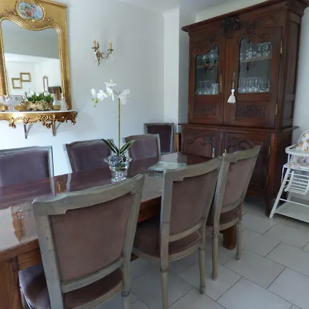 Tatil Evi Le Clos Des Camelias, 4 Chambres- 8 Personnes- 300m De La *