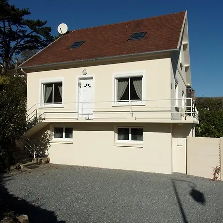 Le Clos Des Camelias Holiday home *
