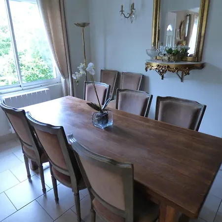 Le Clos Des Camelias, 4 Chambres- 8 Personnes- 300m De La *