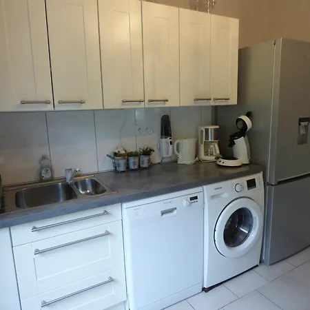 Le Clos Des Camelias, 4 Chambres- 8 Personnes- 300m De La *