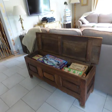 Holiday home Le Clos Des Camelias, 4 Chambres- 8 Personnes- 300m De La